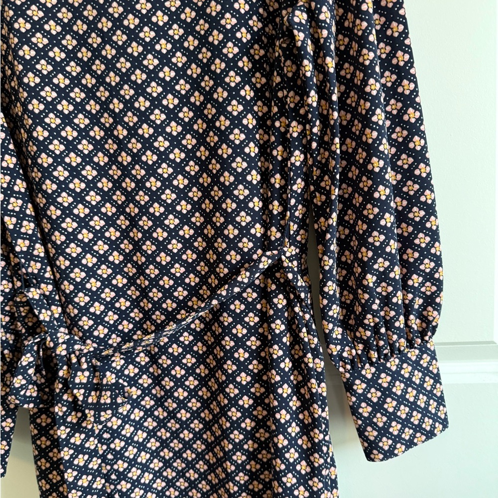 LOFT black with tan and gold Geometric Long Sleeve Dress.. - Picture 4 of 6